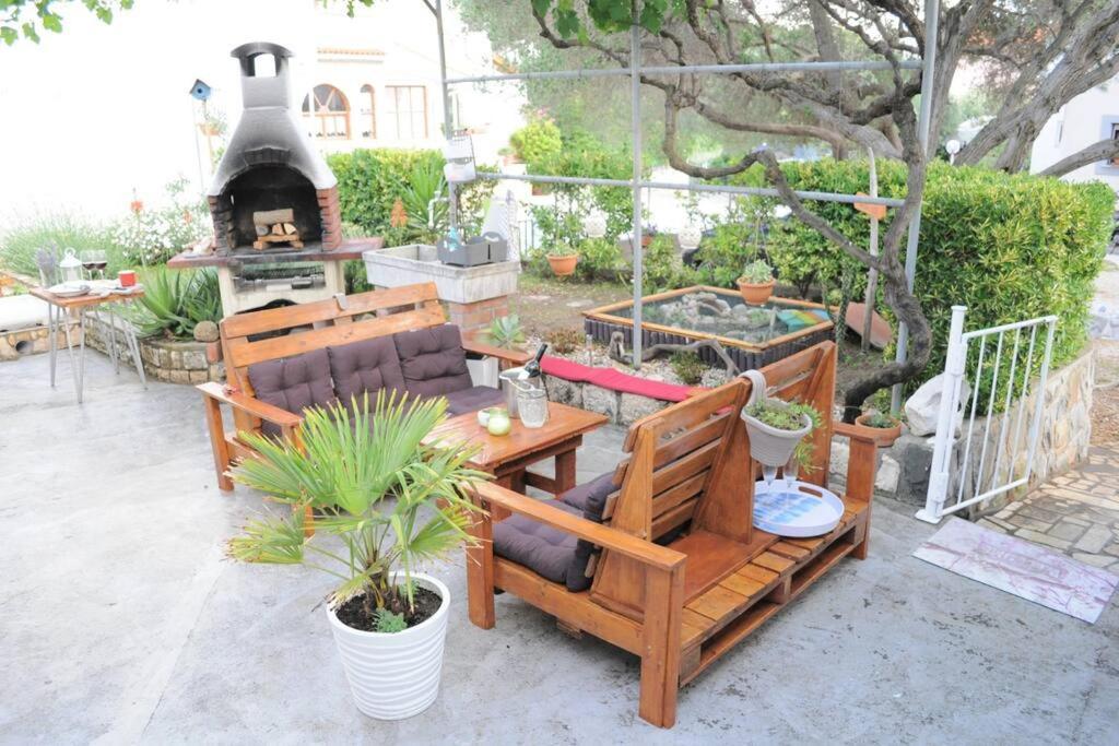 Little House Kucica Villa Banjol ภายนอก รูปภาพ